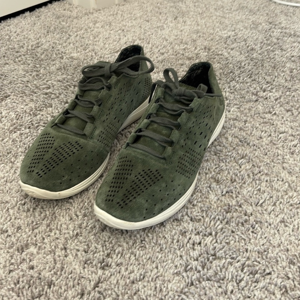 Under Armour Tennis Shoes